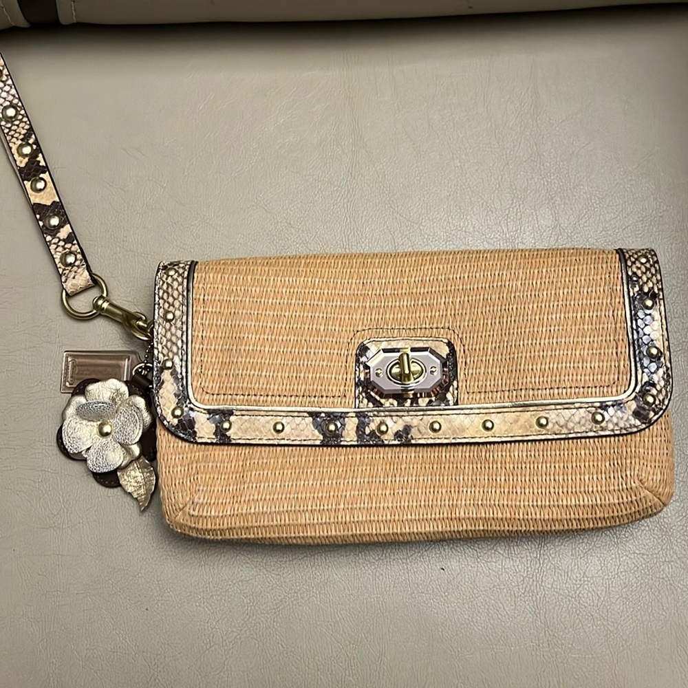 Authentic Coach Clutch 45275
